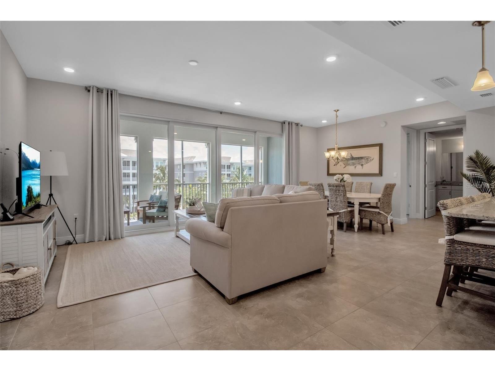 376 Aruba Circle #301 Bradenton FL 34209 A4688563 image24