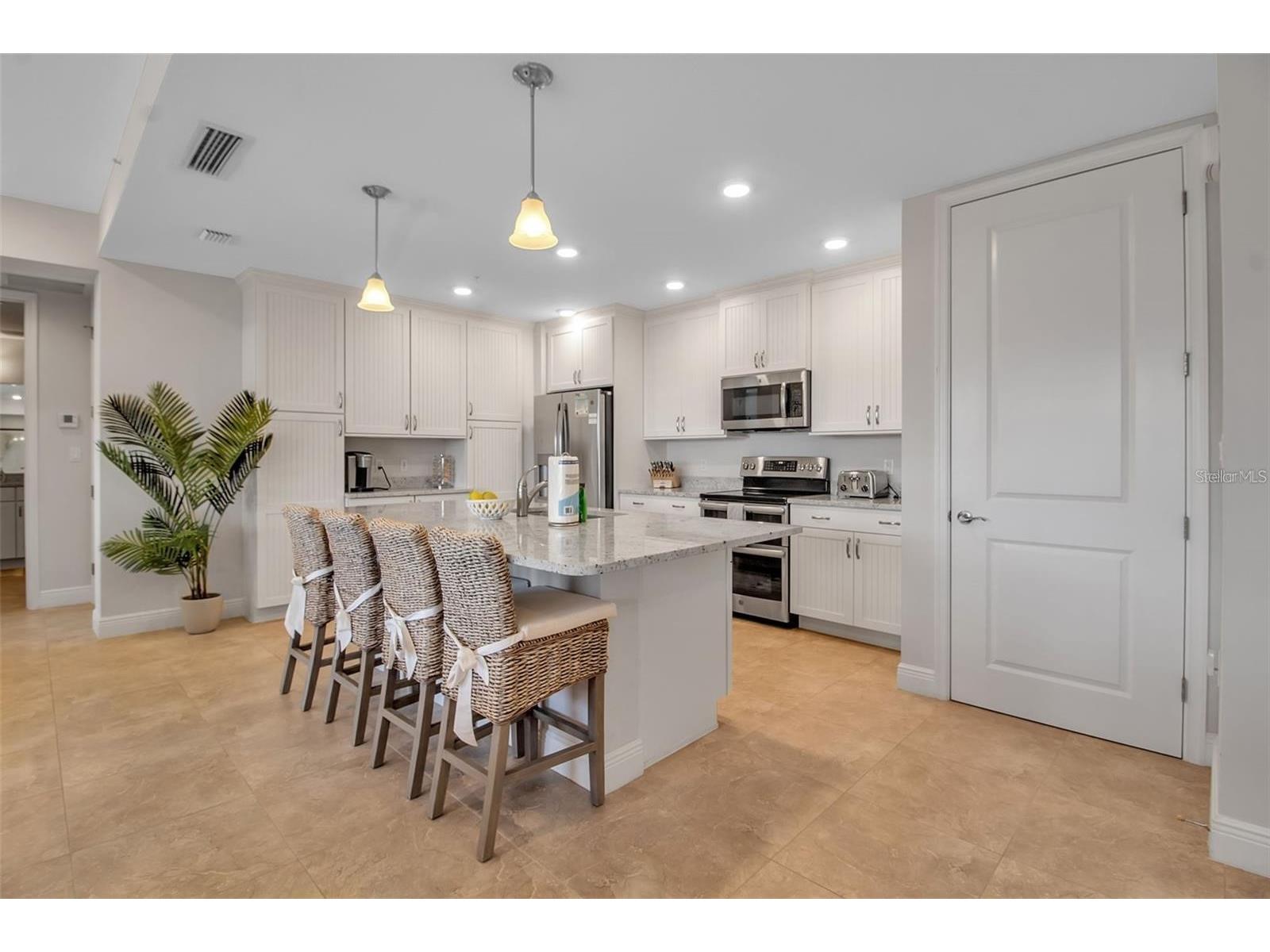 376 Aruba Circle #301 Bradenton FL 34209 A4688563 image33