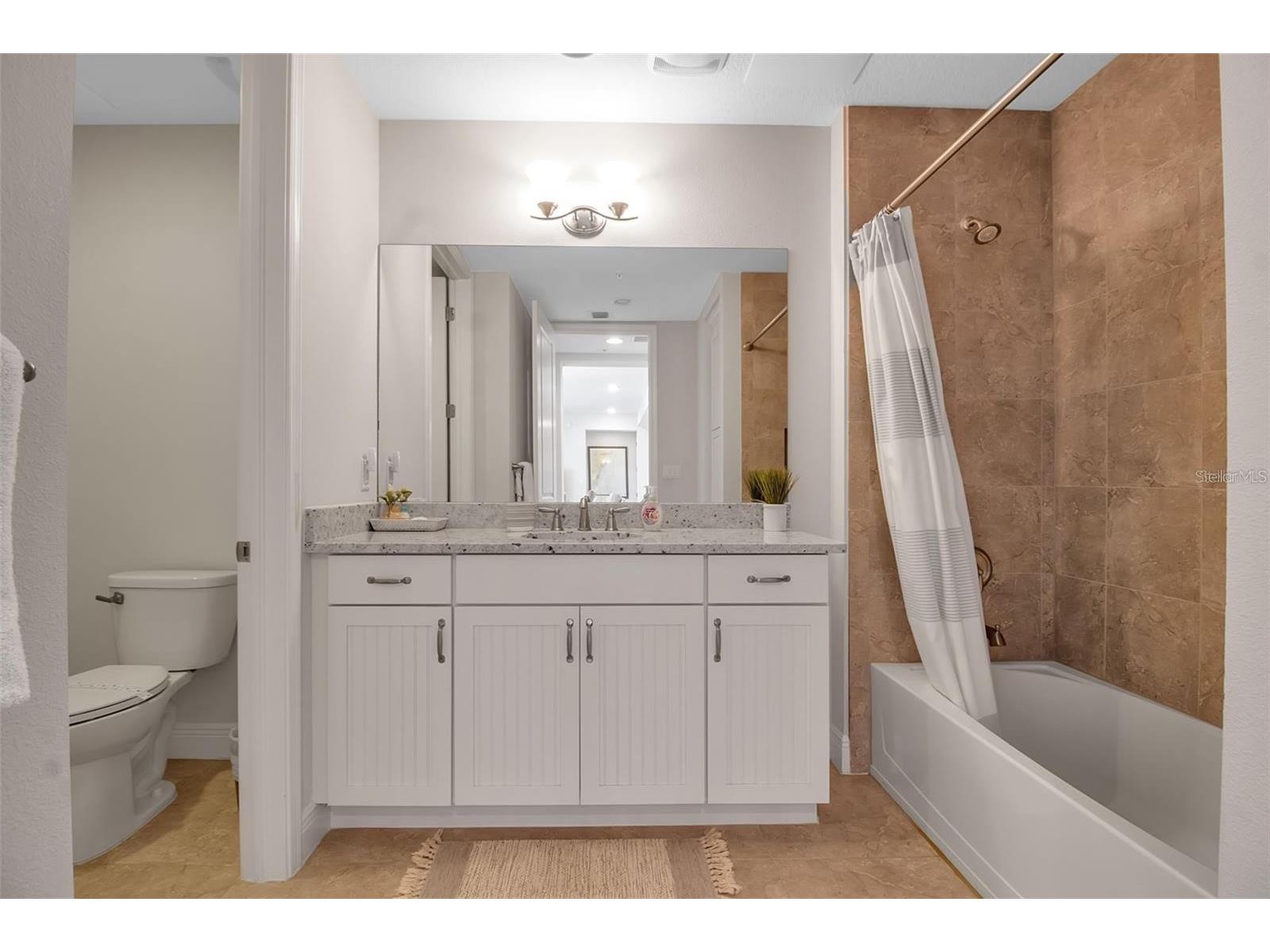 376 Aruba Circle #301 Bradenton FL 34209 A4688563 image44