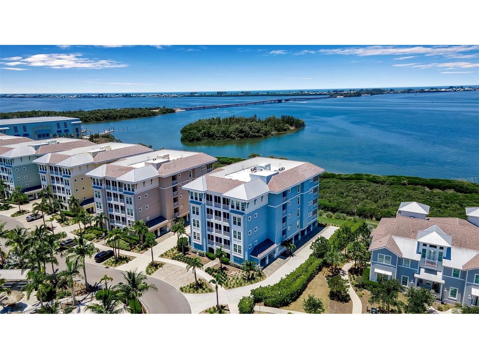 376 Aruba Circle #301 Bradenton FL 34209 A4688563 image7