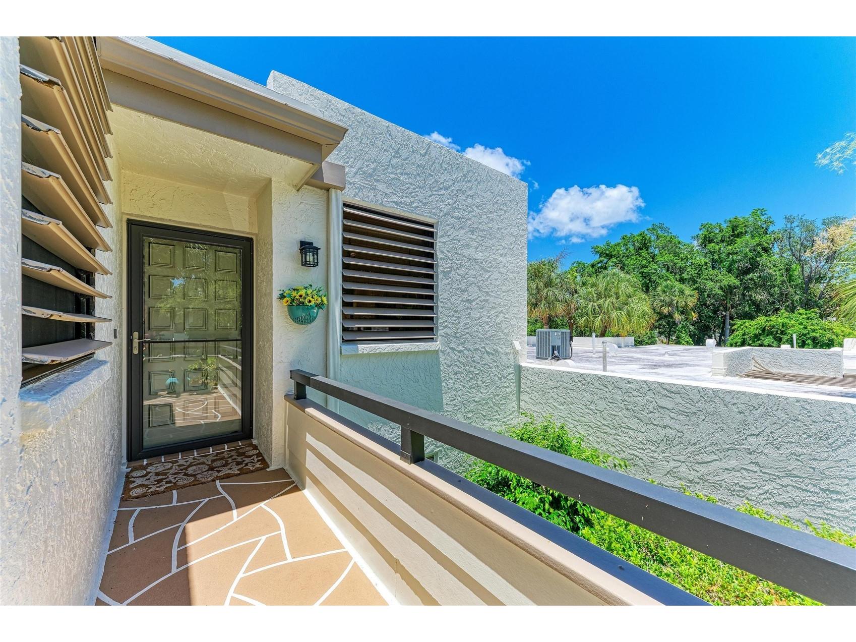 376 Springdale Drive Bradenton FL 34210 A4697714 image1