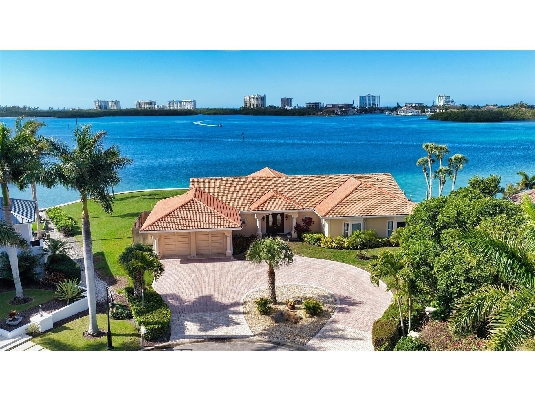 376 West Royal Flamingo Drive Sarasota FL 34236 - SARASOTA BAY A4684376 image1