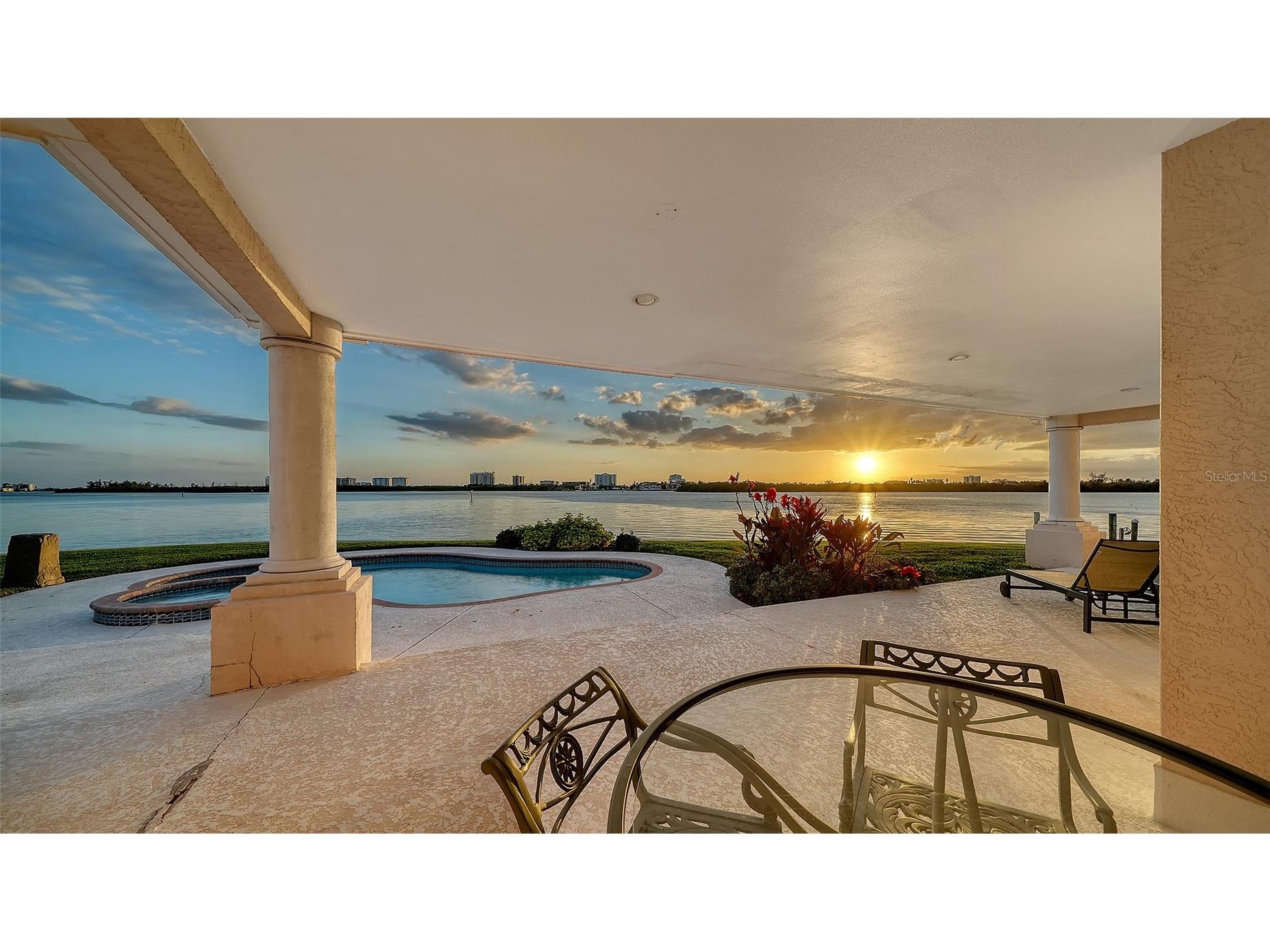 376 West Royal Flamingo Drive Sarasota FL 34236 - SARASOTA BAY A4684376 image4