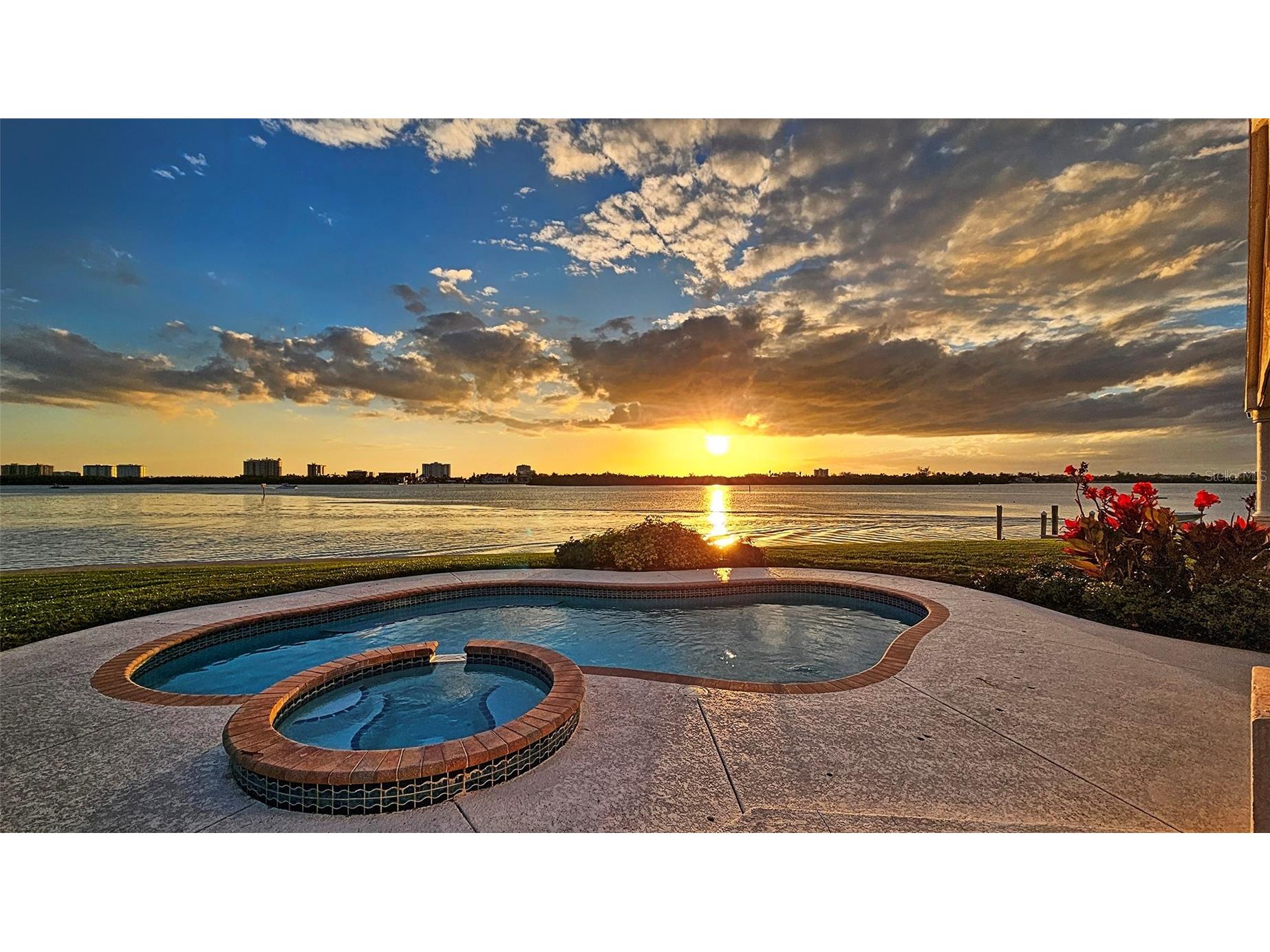 376 West Royal Flamingo Drive Sarasota FL 34236 - SARASOTA BAY A4684376 image5