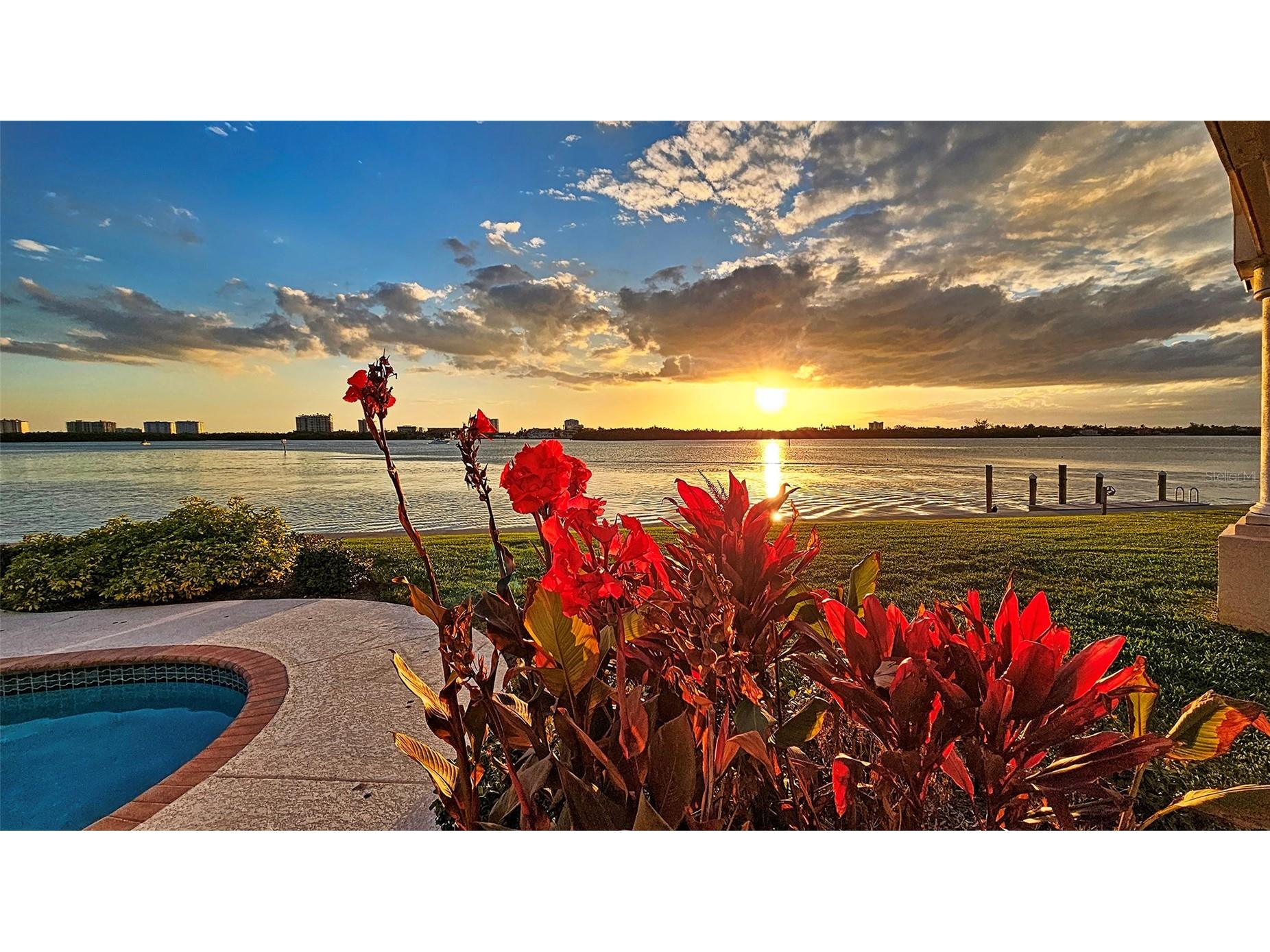 376 West Royal Flamingo Drive Sarasota FL 34236 - SARASOTA BAY A4684376 image6