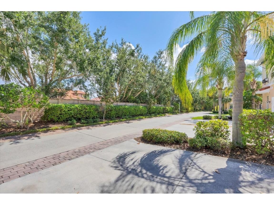 3760 82nd Avenue Circle E #102 Sarasota FL 34243 A4659085 image36