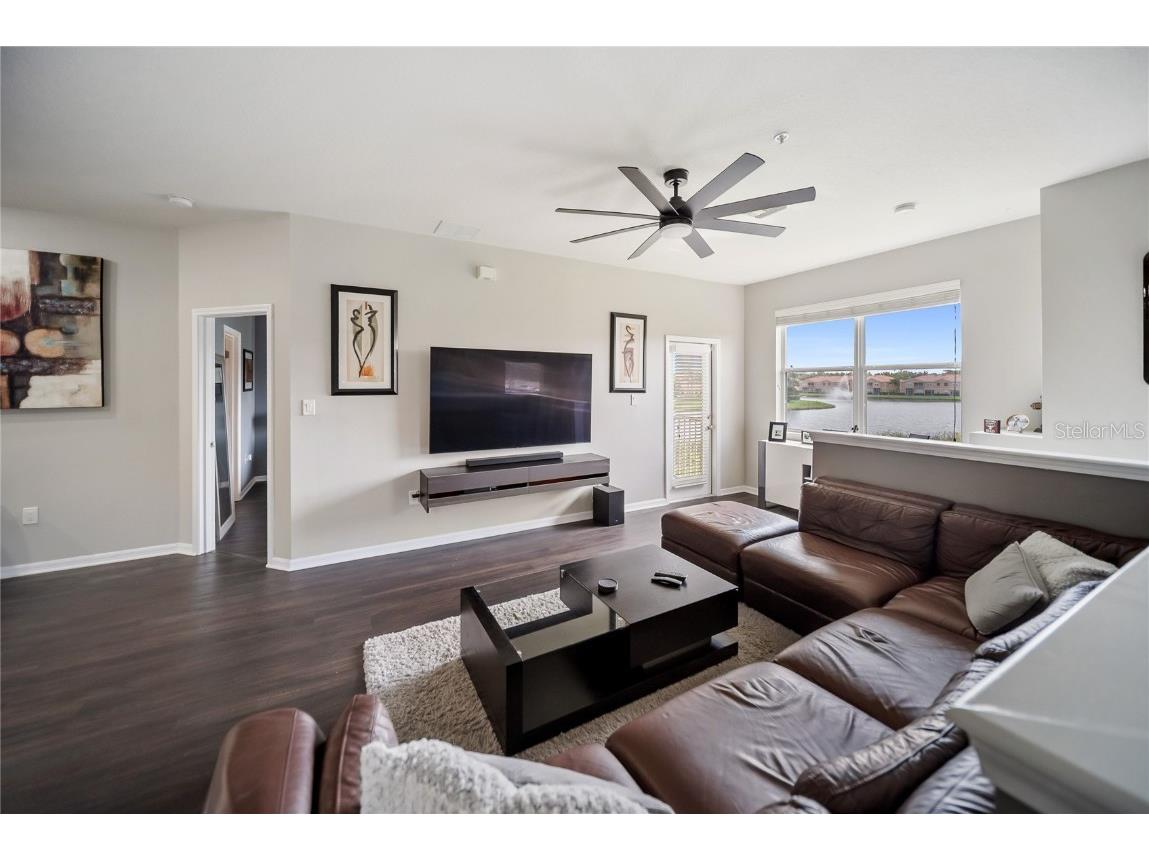 3760 Parkridge Circle #23-204 Sarasota FL 34243 A4674270 image2