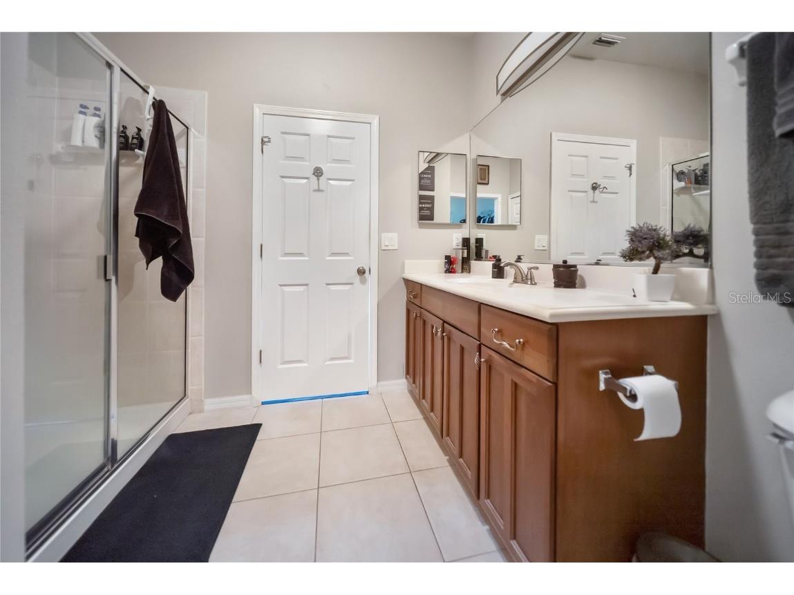 3760 Parkridge Circle #23-204 Sarasota FL 34243 A4674270 image22