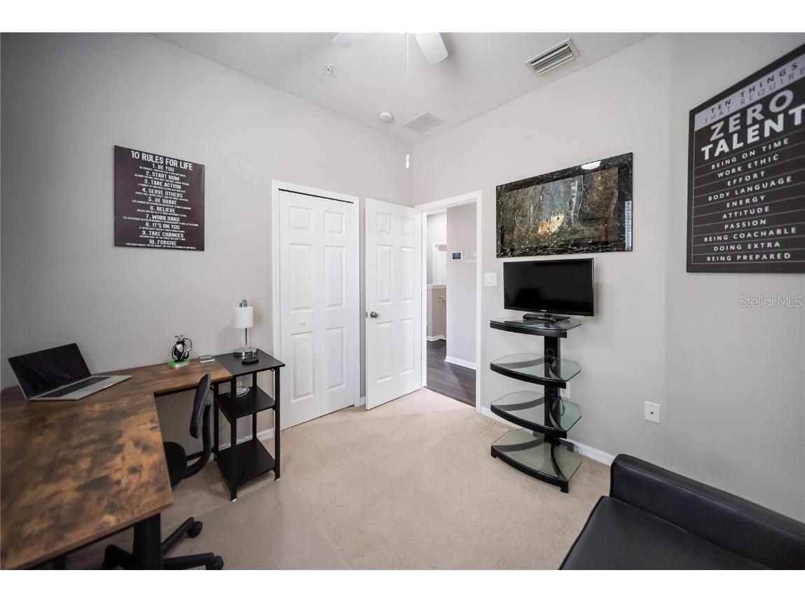 3760 Parkridge Circle #23-204 Sarasota FL 34243 A4674270 image24