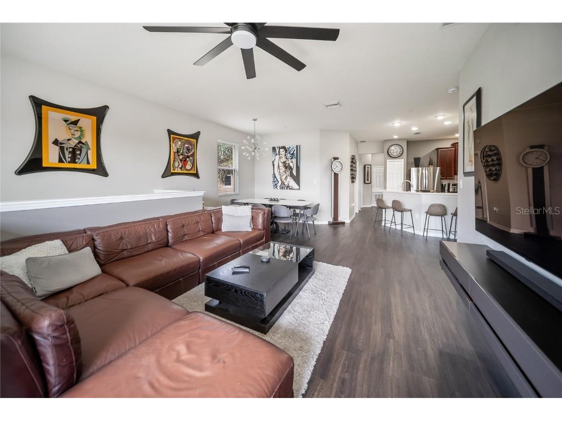 3760 Parkridge Circle #23-204 Sarasota FL 34243 A4674270 image3