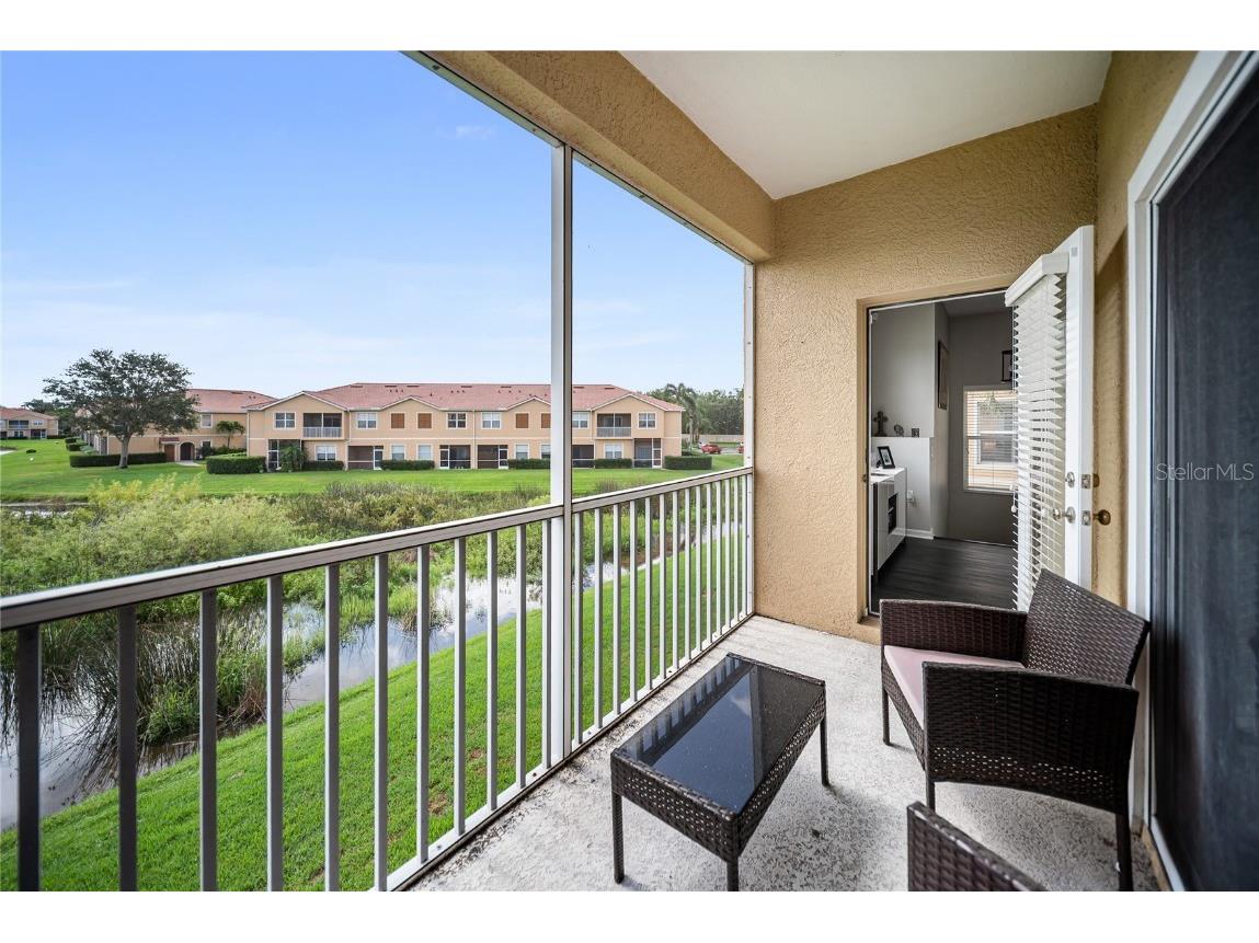 3760 Parkridge Circle #23-204 Sarasota FL 34243 A4674270 image7