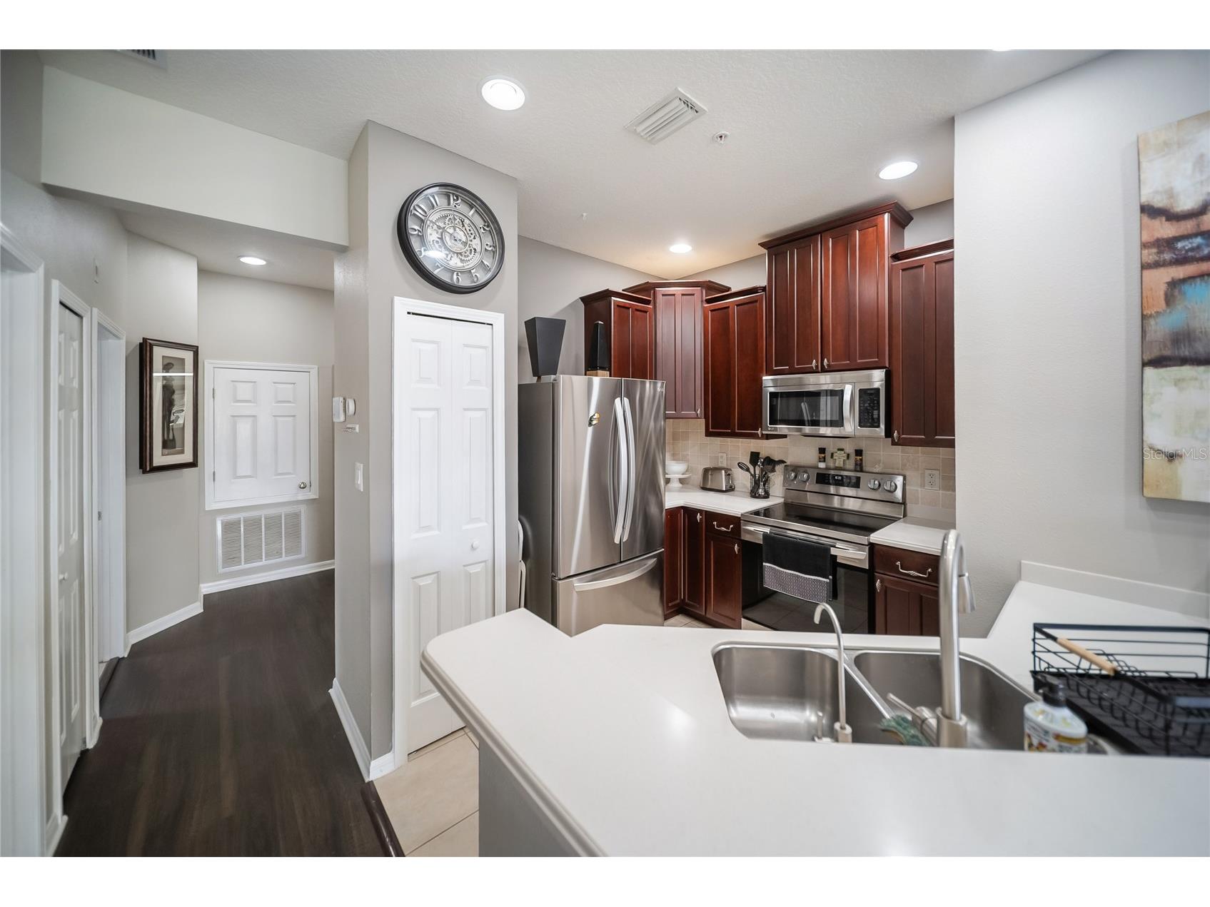 3760 Parkridge Circle #23-204 Sarasota FL 34243 A4699474 image8