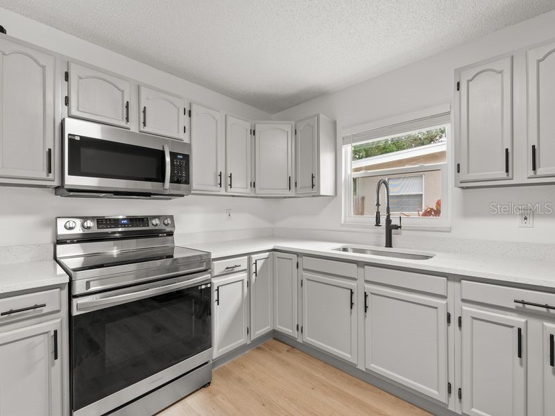 3761 21st Avenue S Saint Petersburg FL 33711 O6402111 image25