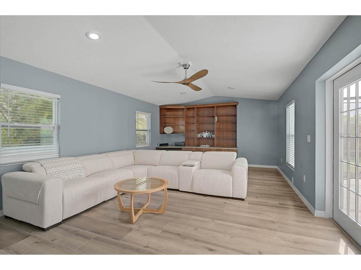 3761 Countryside Road Sarasota FL 34233 A4685476 image18