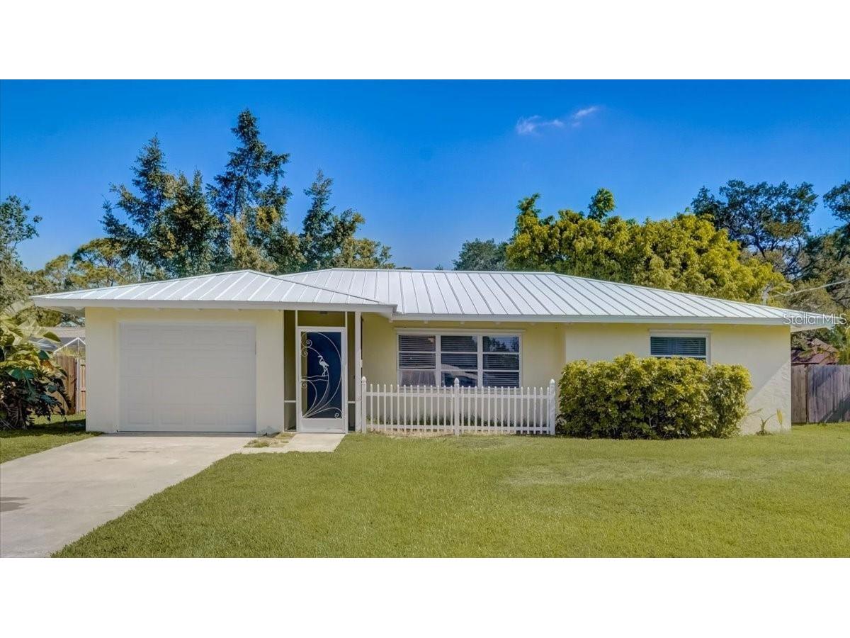 3761 Ferguson Street Sarasota FL 34233 A4599079 image1