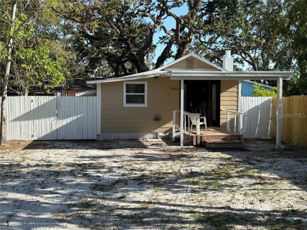 3762 18th Terrace S Saint Petersburg FL 33711 TB8387971 image1