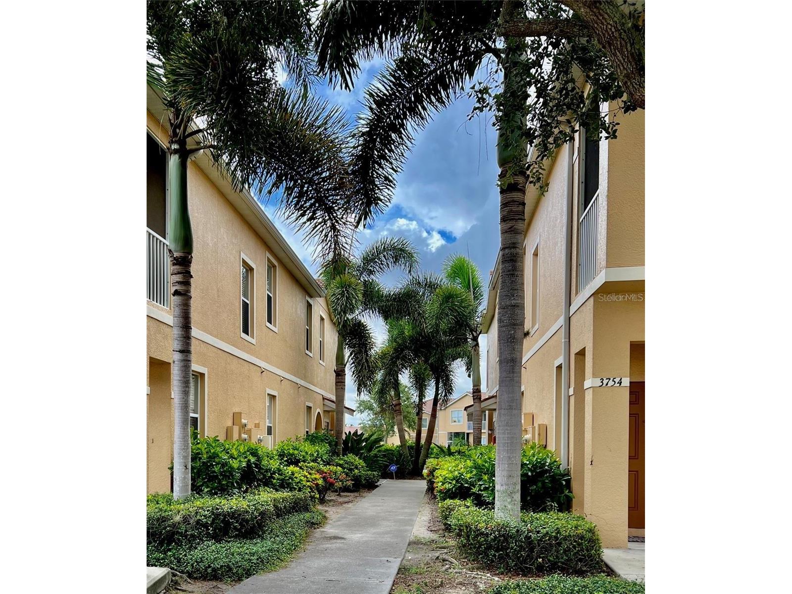 3762 Parkridge Circle #23-106 Sarasota FL 34243 A4695895 image2