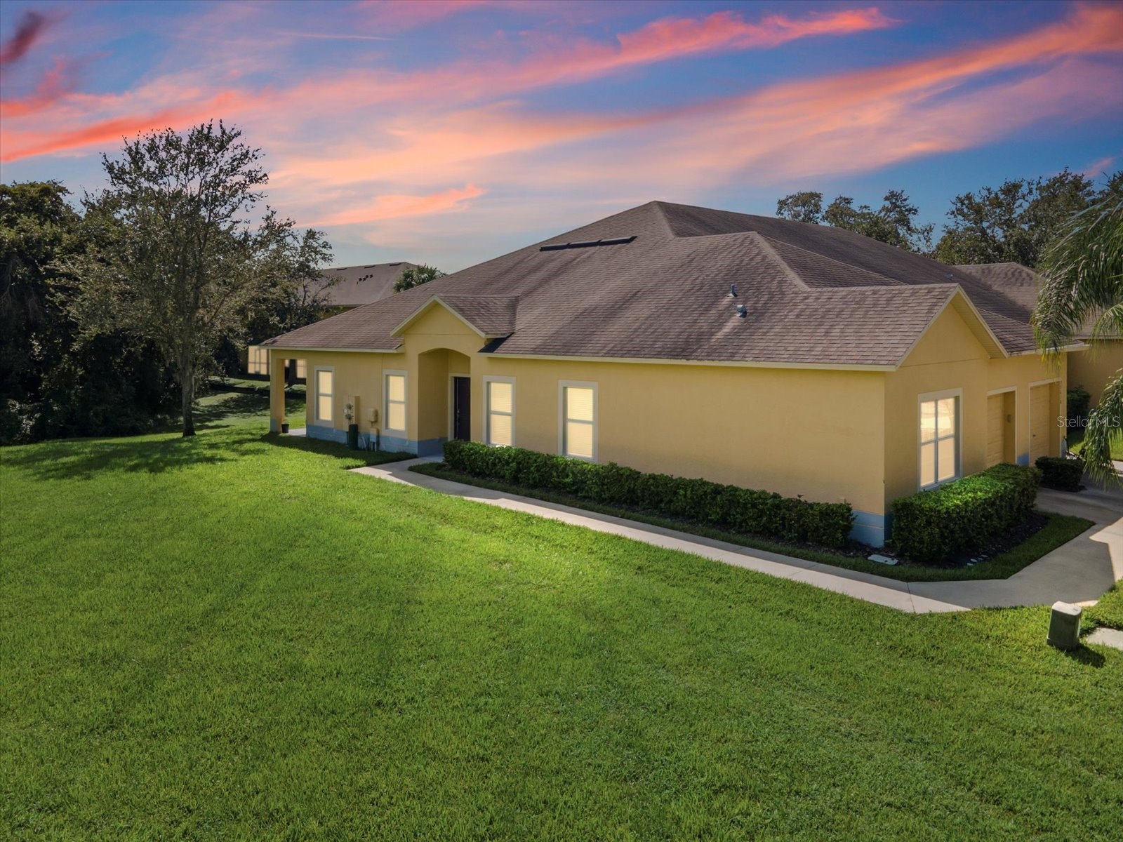 37622 Georgina Terrace Zephyrhills FL 33542 W7879538 image1