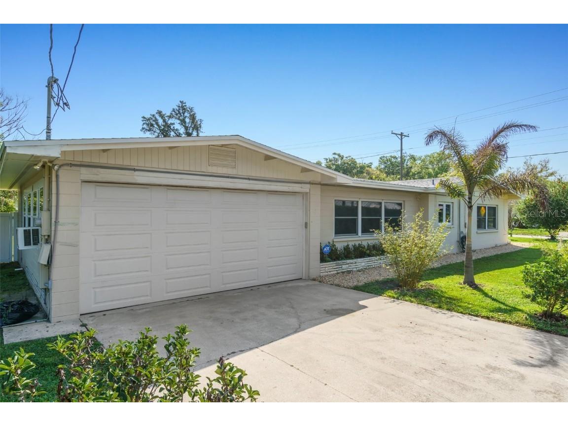 37623 Florida Avenue Dade City FL 33525 W7852965 image1