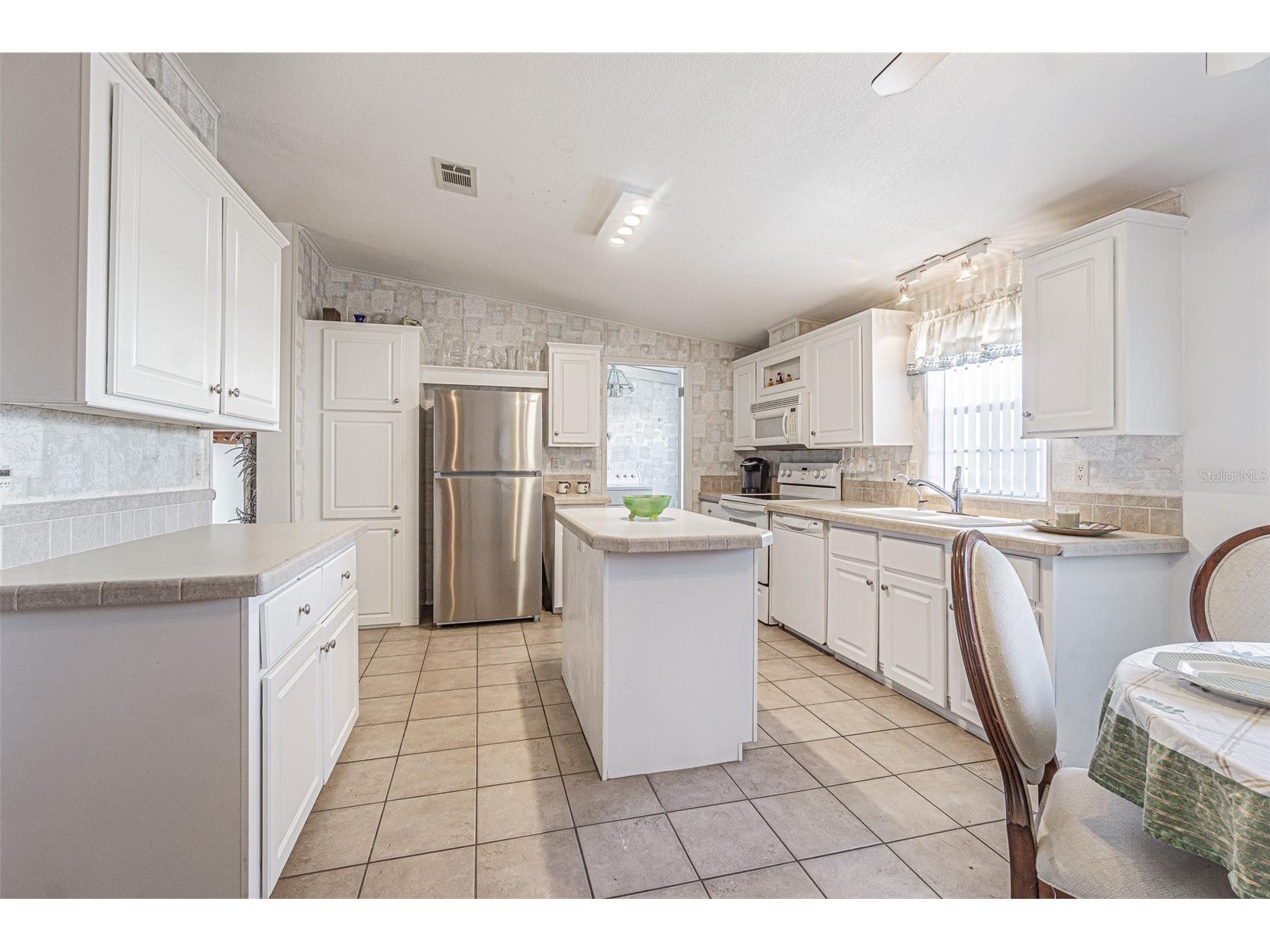 37627 Lorena Avenue Zephyrhills FL 33541 TB8497011 image16