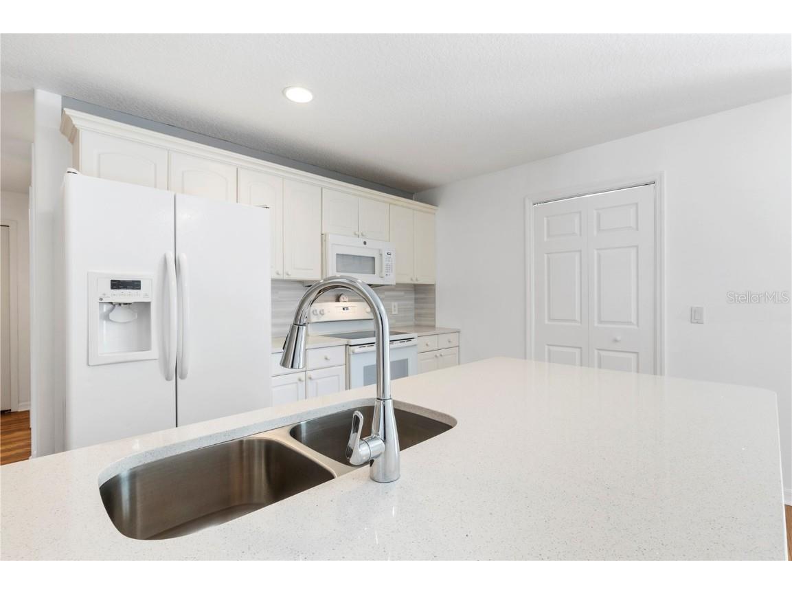 3763 Saint Charles Circle Sarasota FL 34233 A4667221 image14