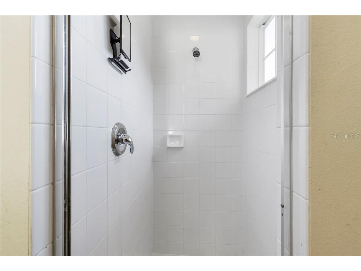 3763 Saint Charles Circle Sarasota FL 34233 A4667221 image23