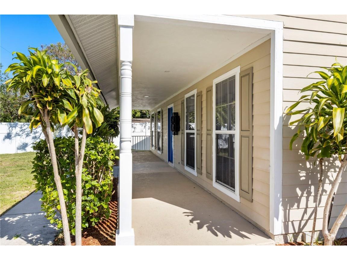 3763 Saint Charles Circle Sarasota FL 34233 A4667221 image4