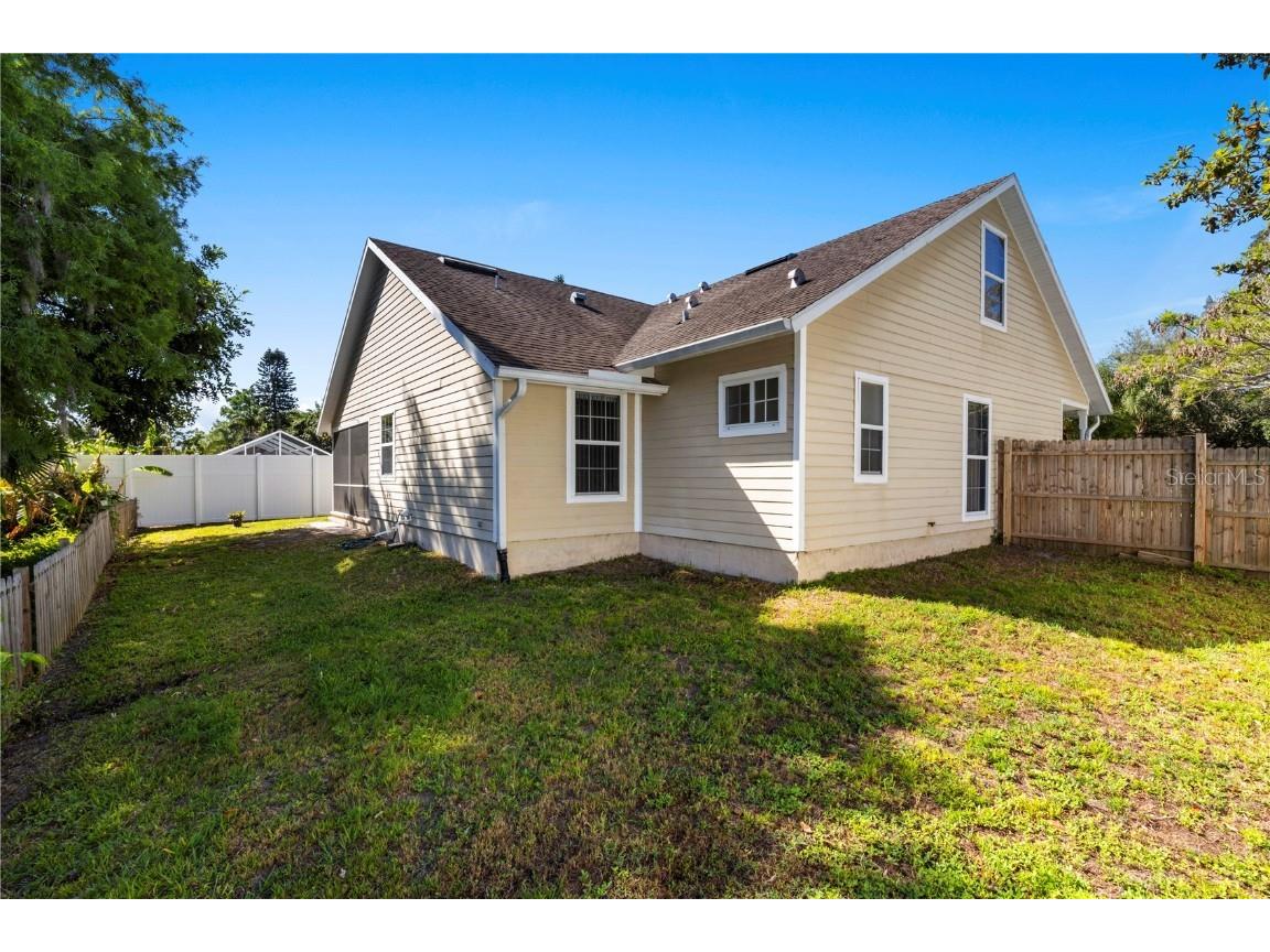 3763 Saint Charles Circle Sarasota FL 34233 A4667221 image46