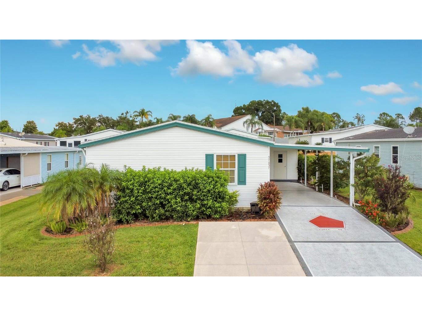 37637 Landis Avenue Zephyrhills FL 33541 O6229650 image1