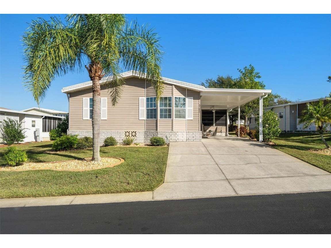 37637 Neukom Avenue Zephyrhills FL 33541 W7859013 image1