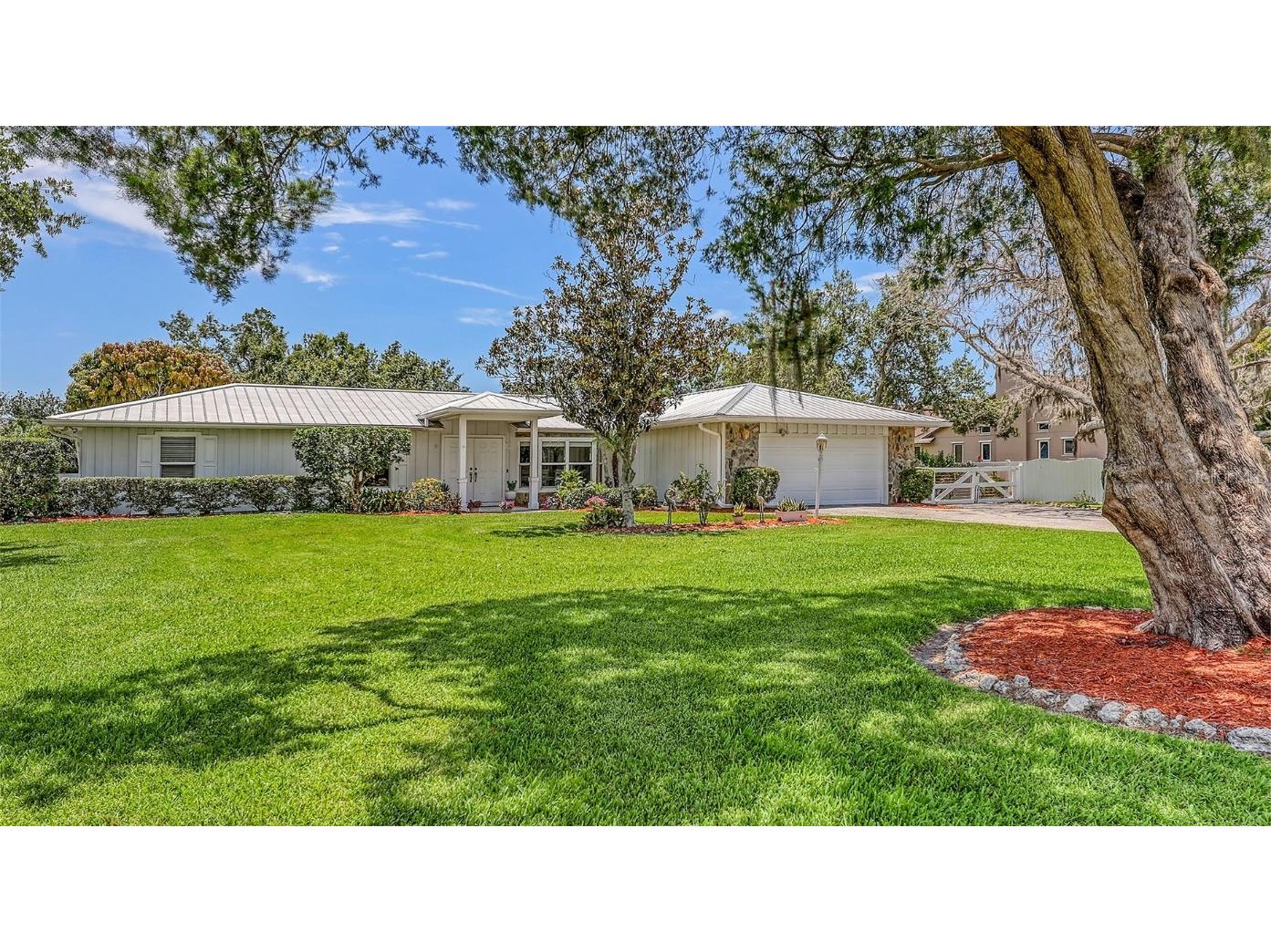 3764 Oak Grove Drive Sarasota FL 34243 A4668196 image1