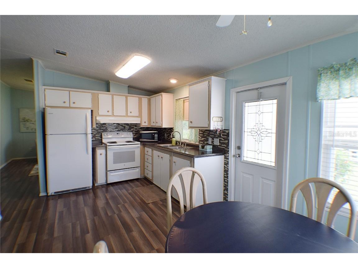 37643 Campo Avenue Zephyrhills FL 33541 TB8382296 image5