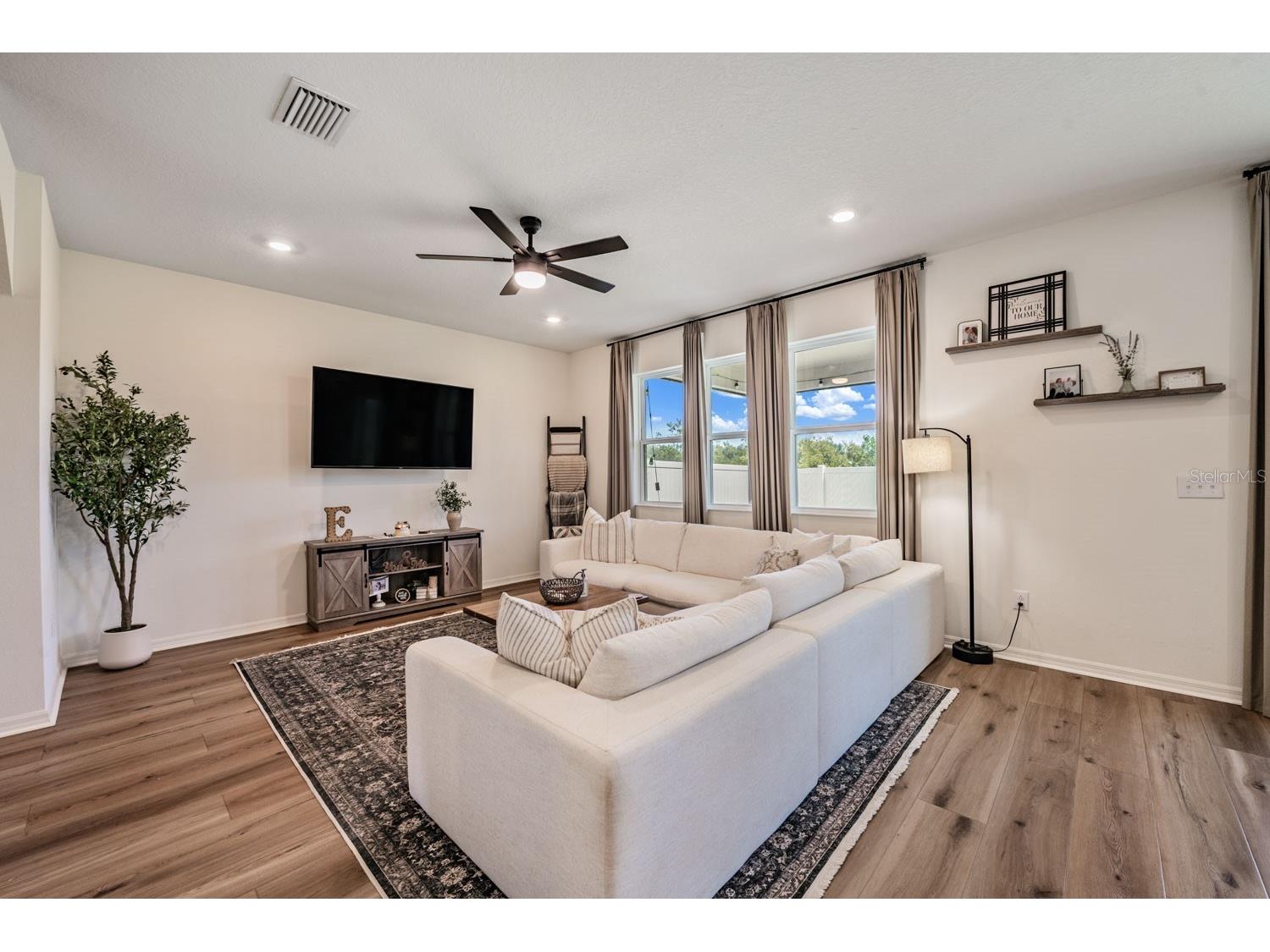 37668 Yukon Drive Zephyrhills FL 33540 TB8505134 image6