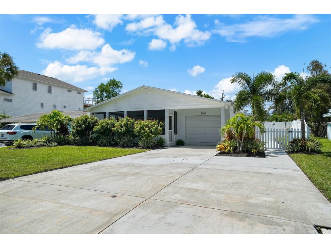 3768 Arkansas Avenue NE Saint Petersburg FL 33703 TB8301764 image1