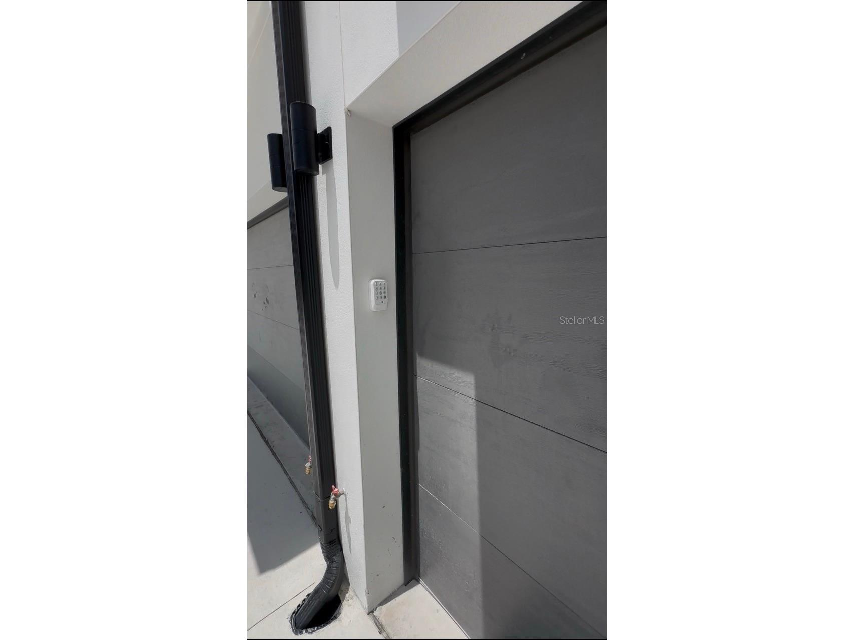 377 13th St N Saint Petersburg FL 33705 TB8470645 image23