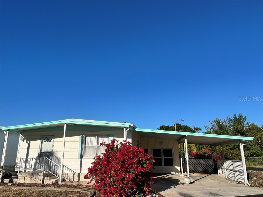 377 Mount Saxon Avenue NE #321 Saint Petersburg FL 33702 TB8326006 image1