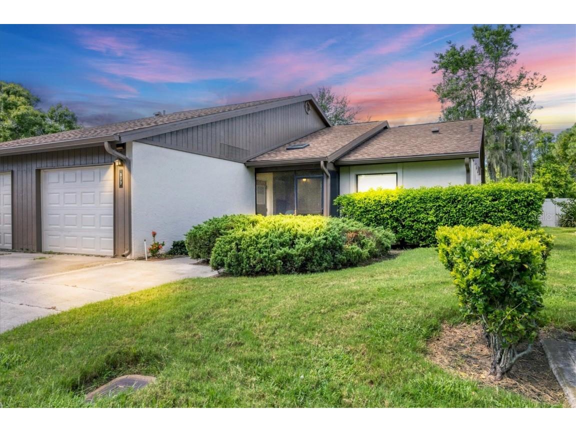 377 Oak Hill Drive #6 Sarasota FL 34232 A4622177 image1