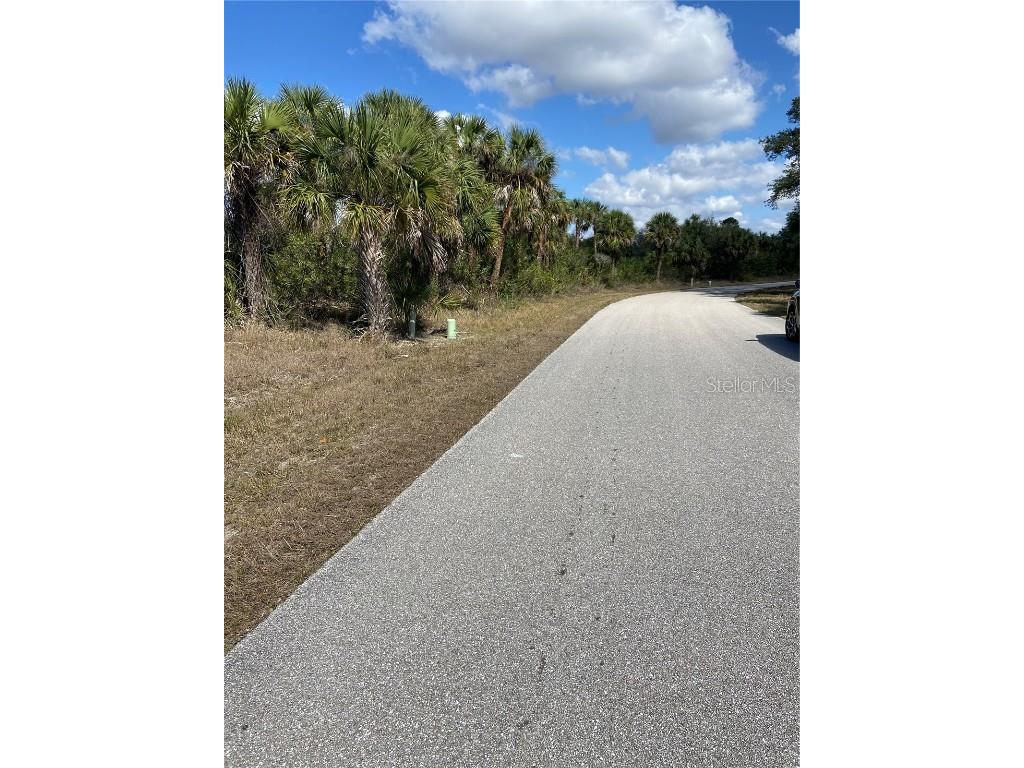 377 Pembroke Dr Port Charlotte FL 33954 C7504683 image1