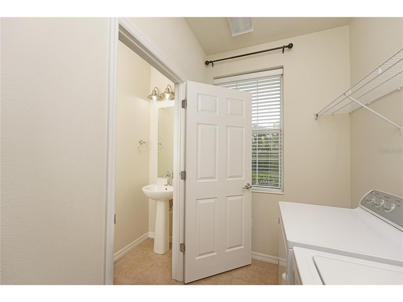 3770 82nd Avenue Circle E #103 Sarasota FL 34243 A4684998 image14