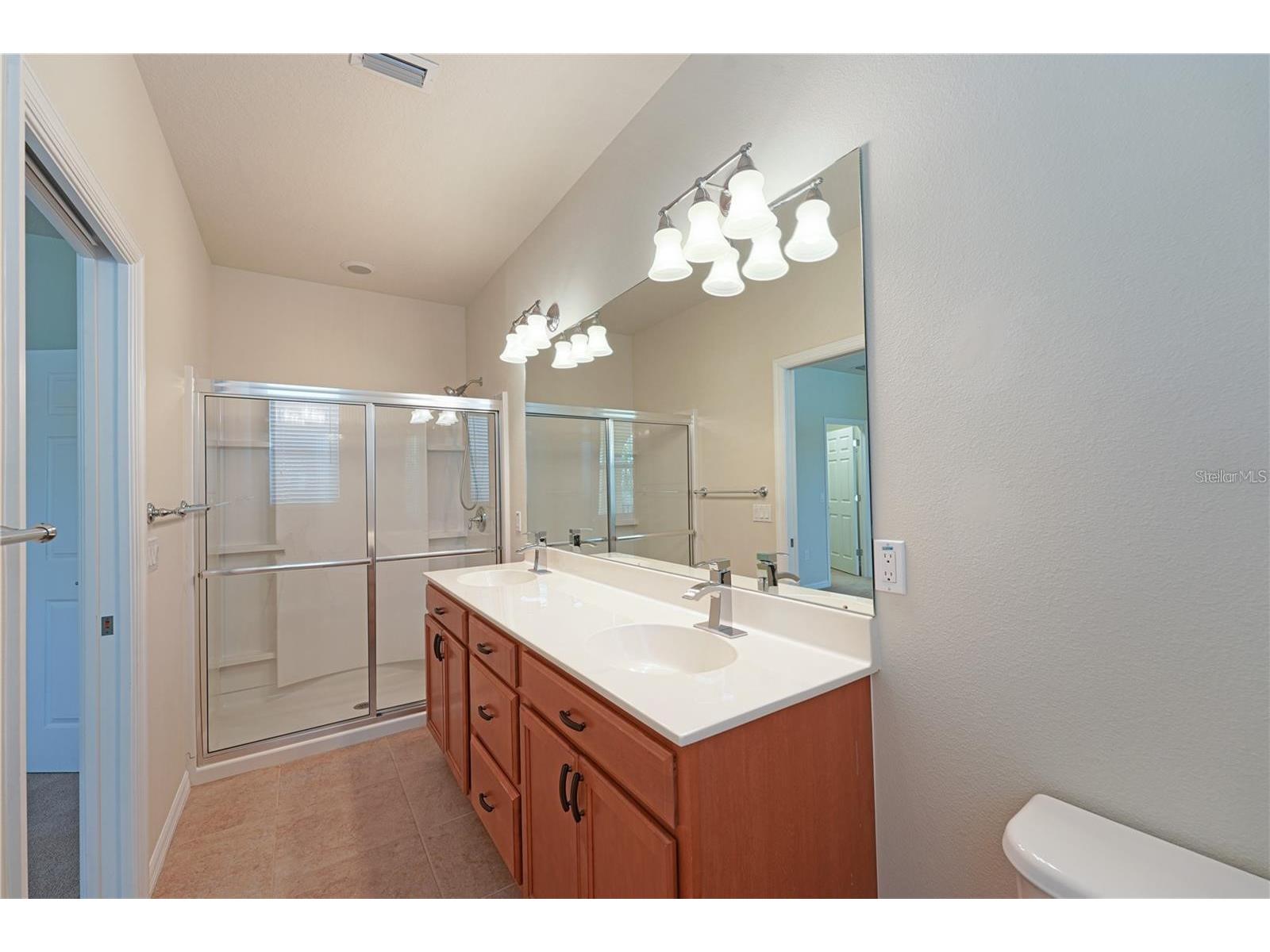 3770 82nd Avenue Circle E #103 Sarasota FL 34243 A4684998 image19