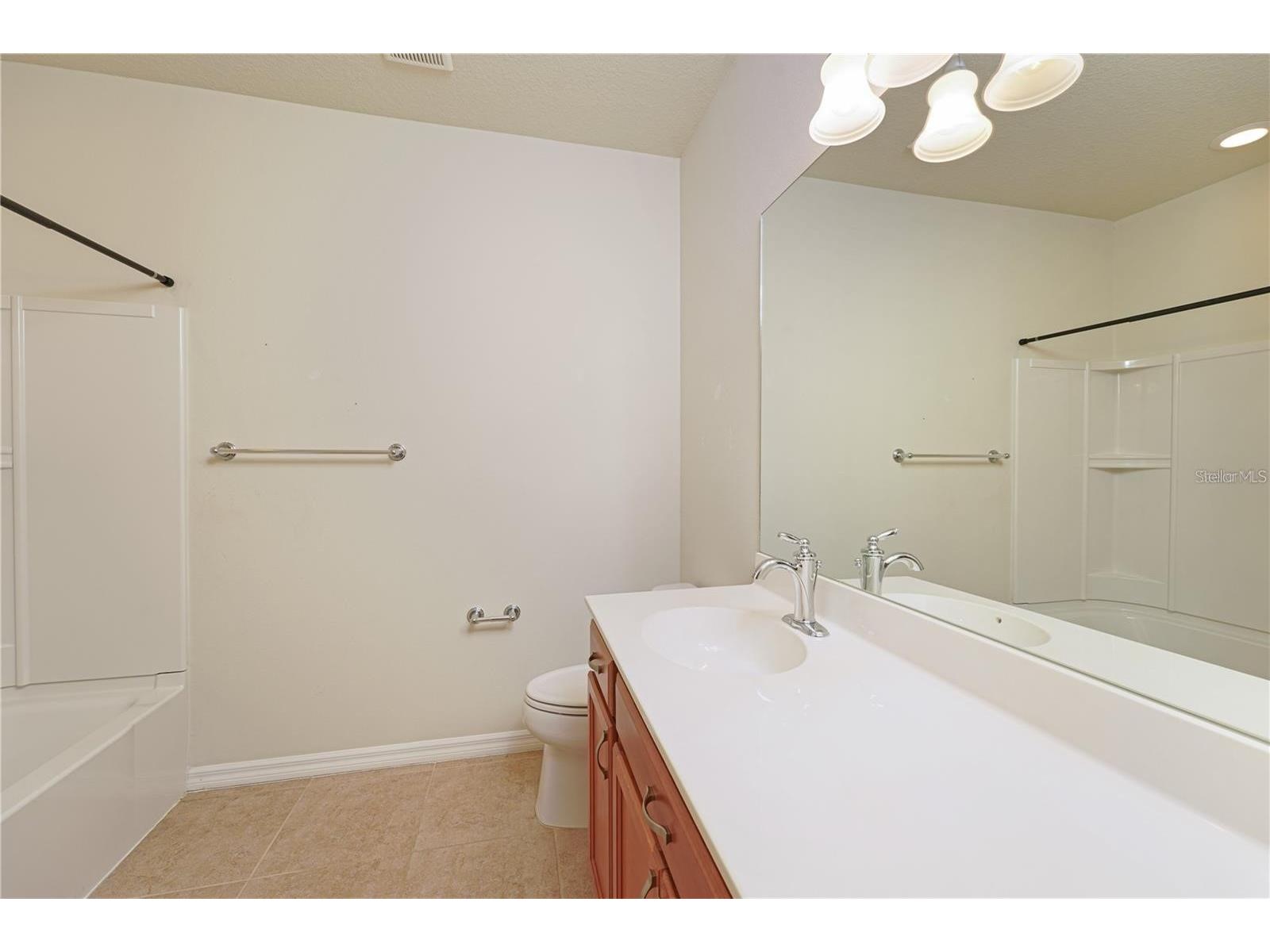 3770 82nd Avenue Circle E #103 Sarasota FL 34243 A4684998 image22