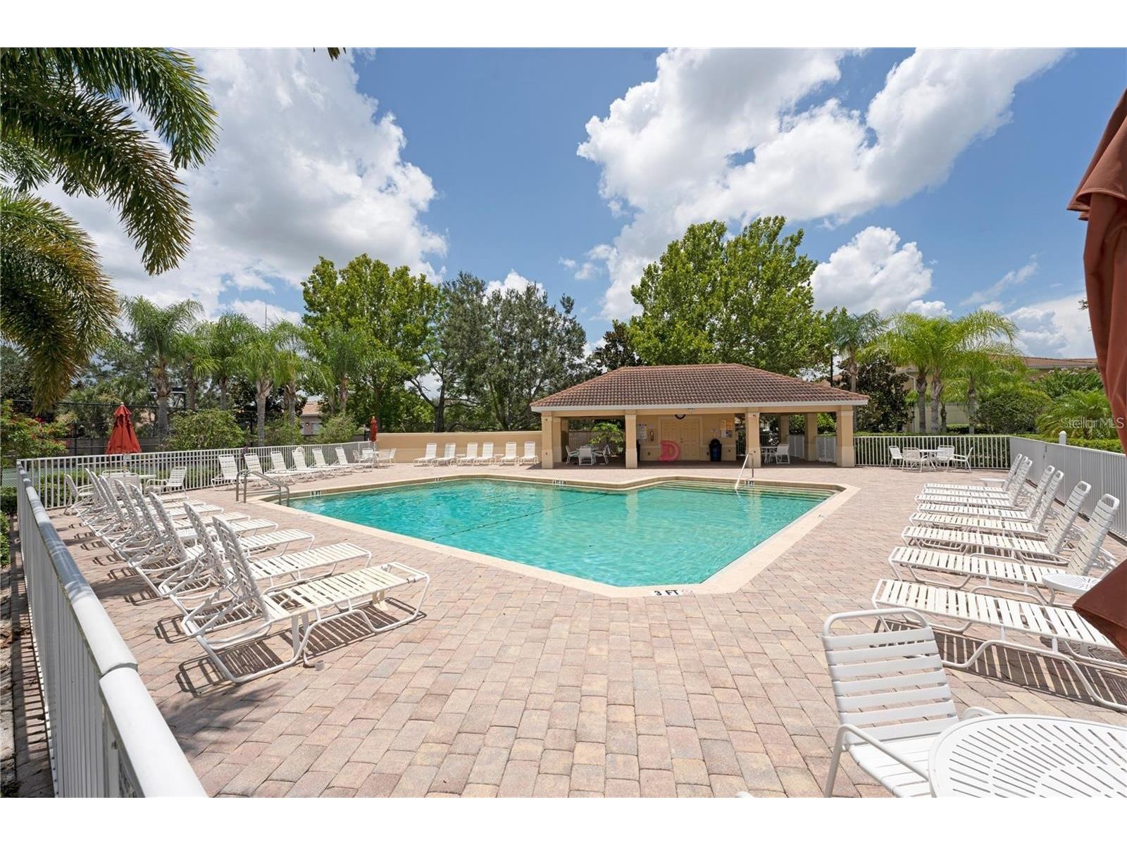 3770 82nd Avenue Circle E #103 Sarasota FL 34243 A4684998 image4