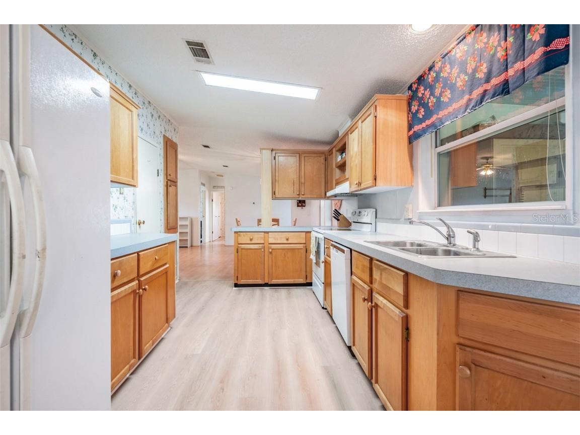 37700 Neukom Avenue Zephyrhills FL 33541 T3543969 image28