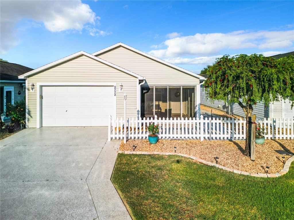 3772 Ivey Terrace The Villages FL 32163 O6189769 image1