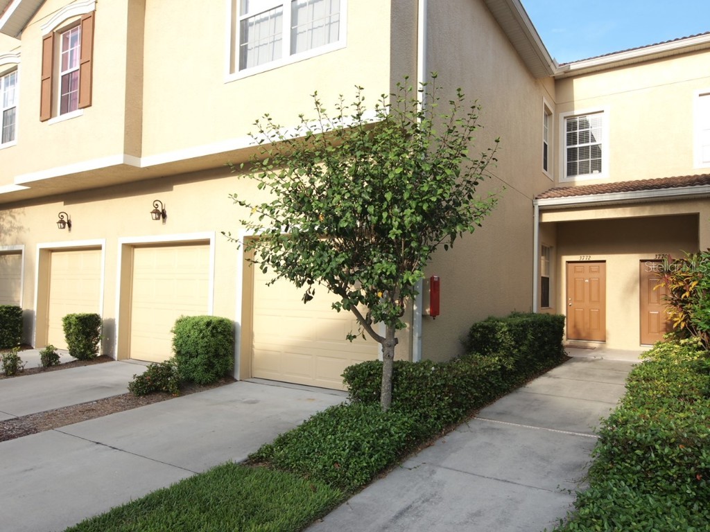 3772 Parkridge Circle #23-102 Sarasota FL 34243 A4557849 image1
