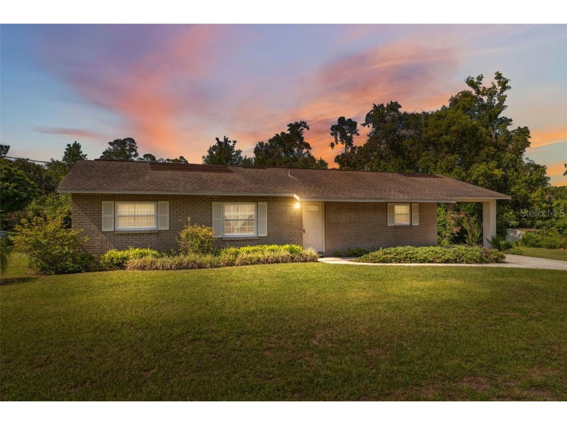 37722 Granada Avenue Dade City FL 33525 W7876757 image1