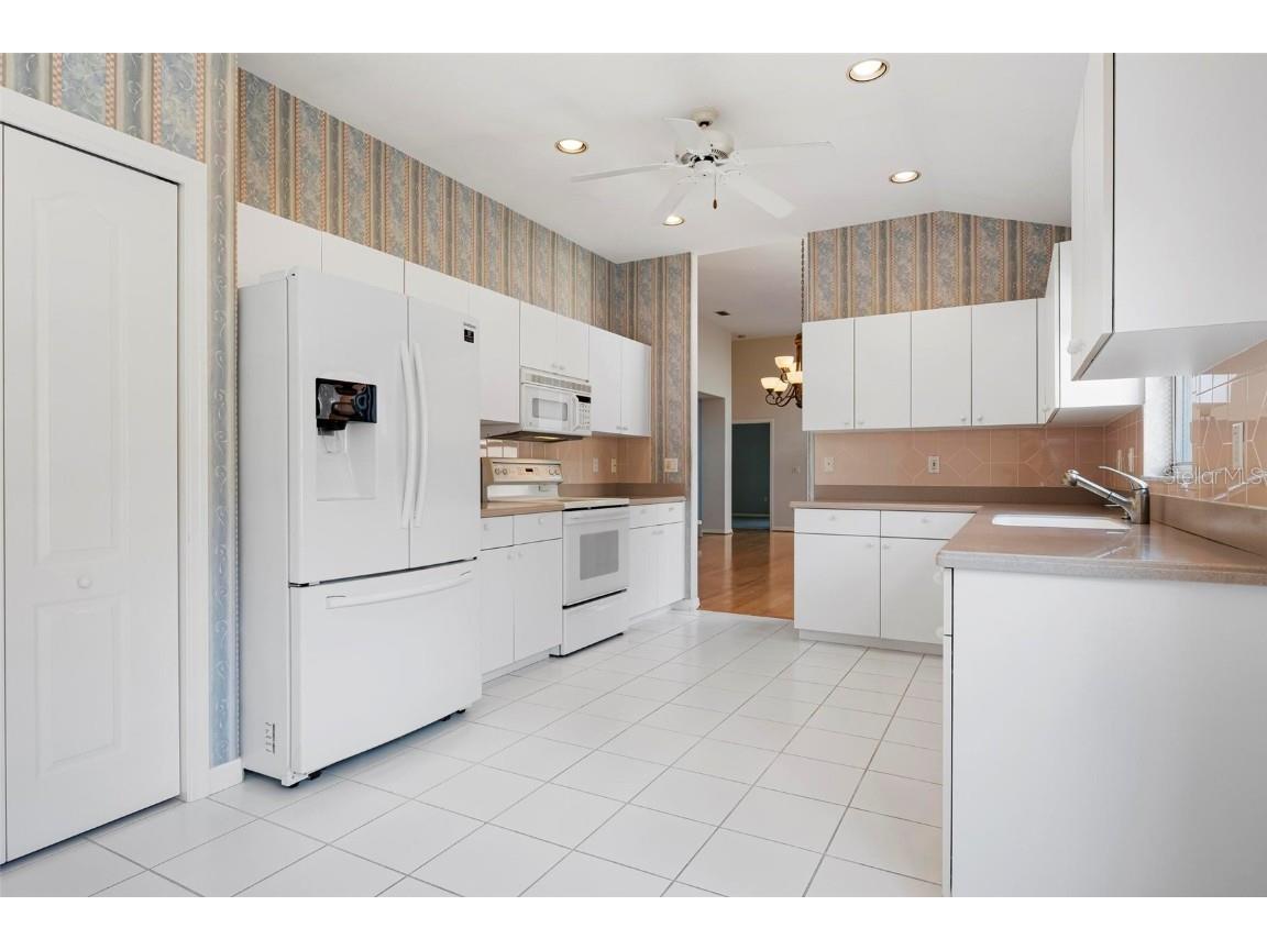 3773 Amapola Lane Sarasota FL 34238 A4676413 image10