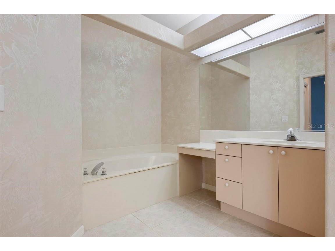 3773 Amapola Lane Sarasota FL 34238 A4676413 image20