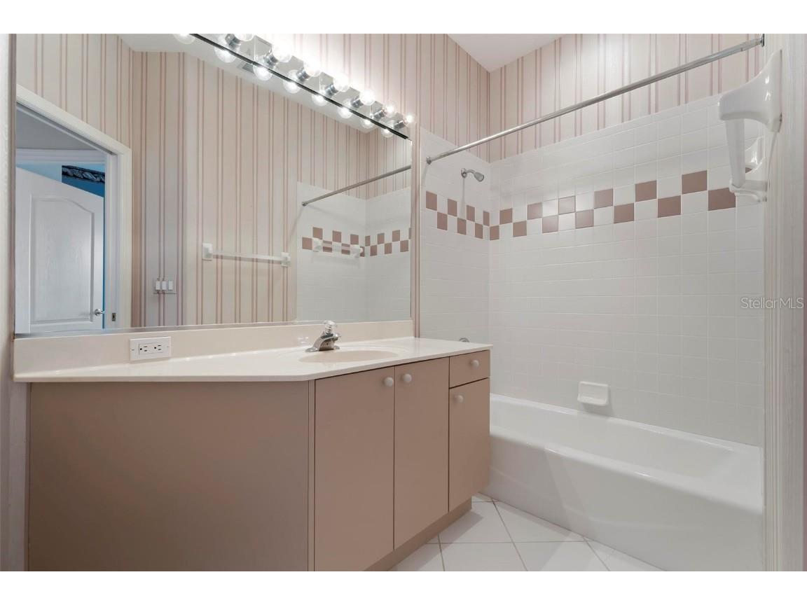 3773 Amapola Lane Sarasota FL 34238 A4676413 image29