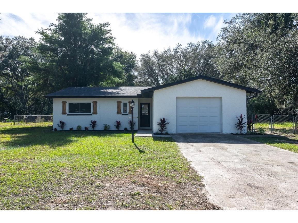 37732 Silver Pines Avenue Zephyrhills FL 33542 W7859783 image1